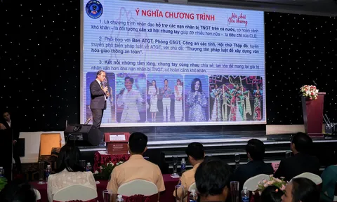 Kêu gọi được hơn 1 tỷ đồng và 2.500 mũ bảo hiểm tại Lễ công bố "Một chút yêu thương" lần 3