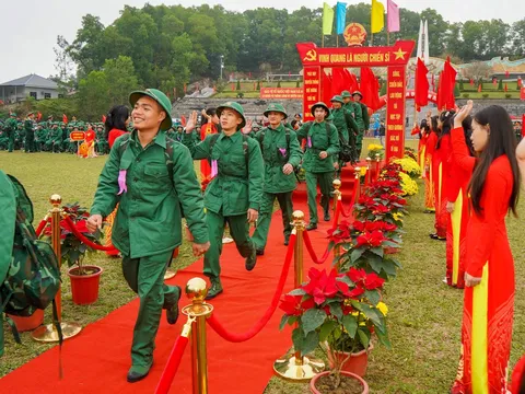Rộn ràng ngày Hội tòng quân của tuổi trẻ thành phố Cảng lên đường xây dựng và bảo vệ Tổ quốc