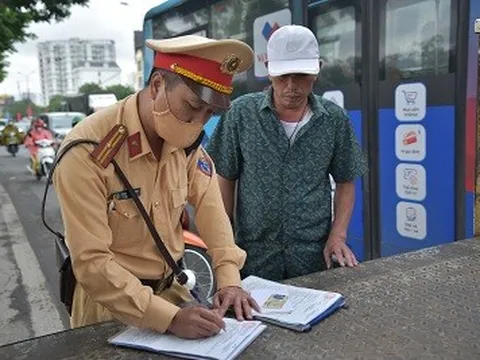 CSGT Hà Nội tăng cường bảo đảm trật tự an toàn giao thông dịp lễ 30/4 -1/5
