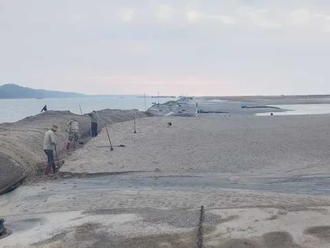 Quảng Ninh: Phát triển cảng biển và dịch vụ cảng biển Móng Cái