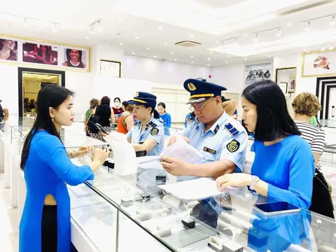 Quảng Ninh: Tăng cường quản lý giá cả thị trường mùa du lịch hè