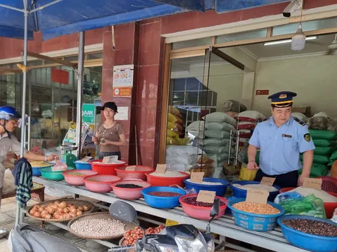 Phú Thọ: Tăng cường kiểm tra, không để xảy ra tình trạng găm hàng tăng giá sau bão