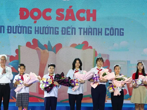 'Đọc sách - con đường hướng đến thành công'